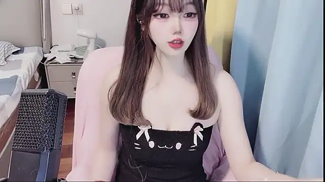 Lucky Cici online show from July 8, 7:49 pm