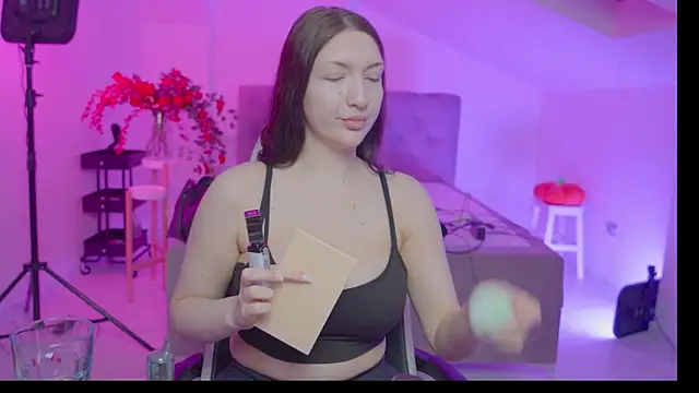 Jessasmith online show from November 22, 7:44 am