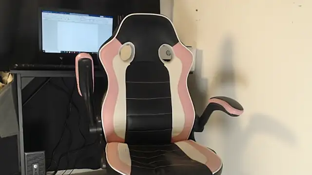 MayaScott11 online show from March 6, 8:37 pm