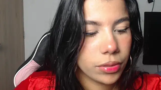 MayaScott11 online show from October 22, 6:57 pm