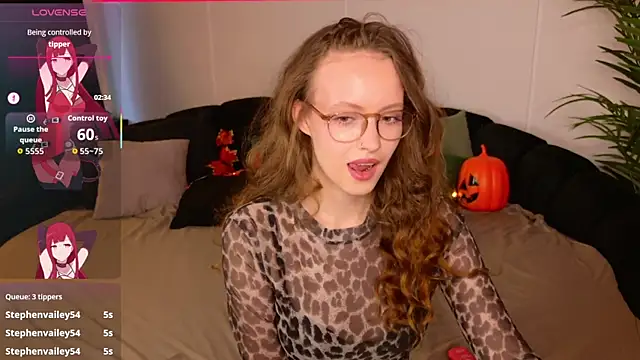 Snapshot of SallyPinkman chatting on October 21, 2:10 pm SallyPinkman online show from October 21, 2:10 pm
