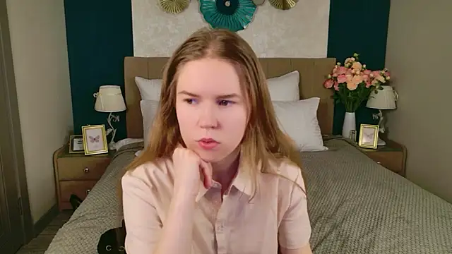 Alida Brice online show from December 19, 5:54 am