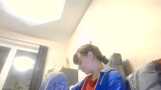 Loriven online show from November 1, 7:51 pm