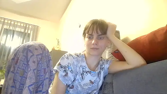 Loriven online show from October 12, 6:43 pm