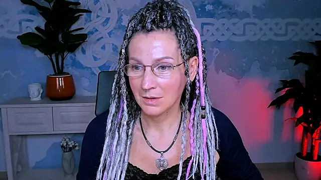 UmaSpace online show from September 27, 2:35 pm