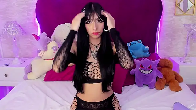 Snapshot of LaylaaDoll chatting on October 3, 7:19 pm LaylaaDoll online show from October 3, 7:19 pm