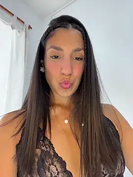 MaddyX   online show from March 27, 7:25 pm