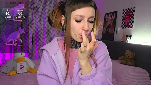 LilithPoison online show from October 31, 6:34 pm