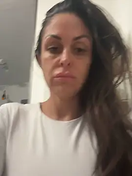 ainaht online show from February 8, 4:44 pm