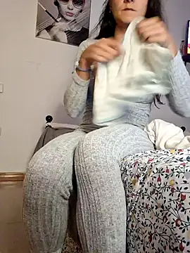 Lauraxxsteen online show from October 21, 8:57 pm