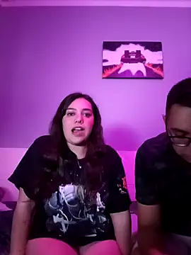 RavenAndTanner online show from March 15, 7:21 am