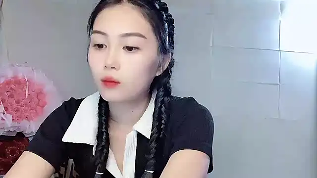 Lyly4757 online show from November 26, 1:34 pm