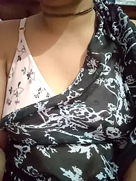 Hotygirl111 online show from September 17, 4:32 am