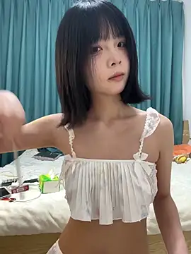 qiqi x online show from April 15, 1:44 pm