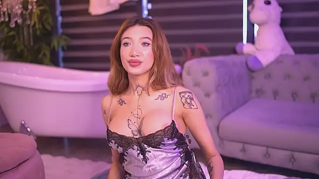 SiennaJayden online show from September 27, 5:47 am