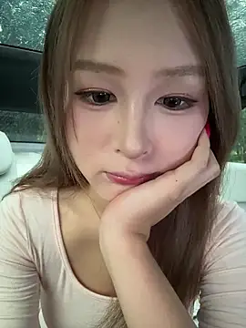 yuki june online show from July 5, 7:36 am