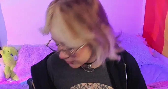 NekoWaifu online show from October 6, 12:55 pm