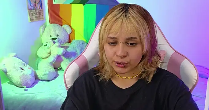 NekoWaifu online show from February 6, 3:37 pm