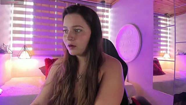 sophiee09  online show from April 10, 1:39 pm