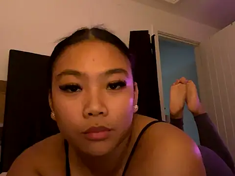 Snapshot of MissCherryyxox chatting on September 16, 7:33 pm MissCherryyxox online show from September 16, 7:33 pm