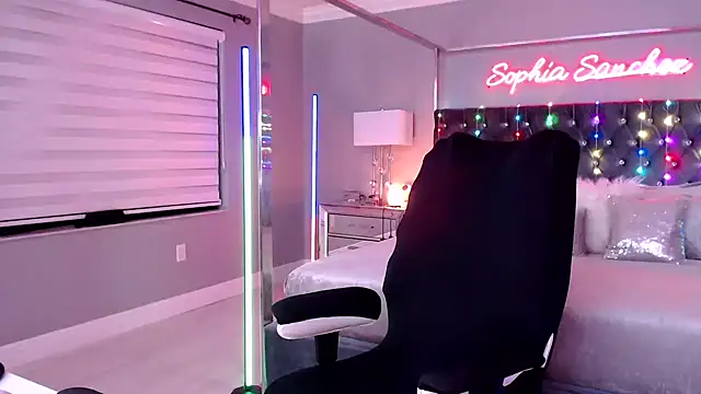 theofficialsophiasanchez online show from June 6, 4:41 am