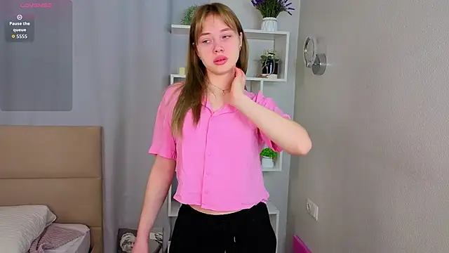 MarniOrdway online show from March 2, 4:14 pm