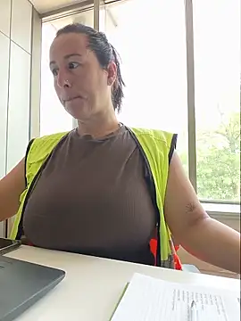 bichota85 online show from June 22, 9:50 am