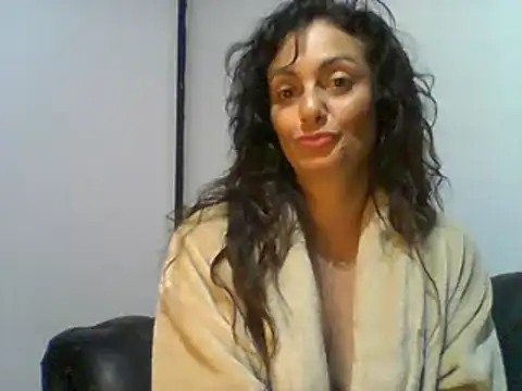 dulcefanny online show from May 27, 1:57 am