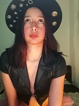 Snapshot of Vale_stone_ chatting on October 14, 5:54 am Vale stone  online show from October 14, 5:54 am