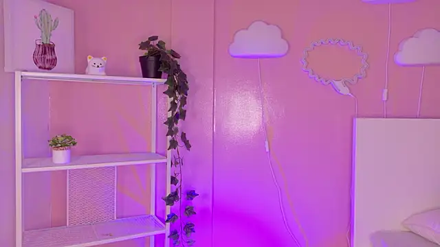 KeendraFox  online show from February 11, 5:36 pm