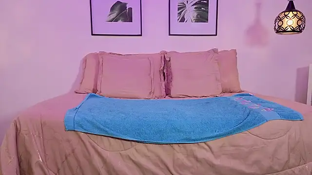 afrodita aares online show from February 3, 7:29 pm