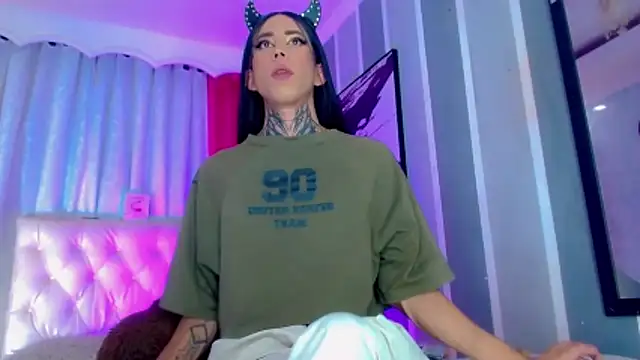 Julia Bulette1 online show from April 7, 4:47 am