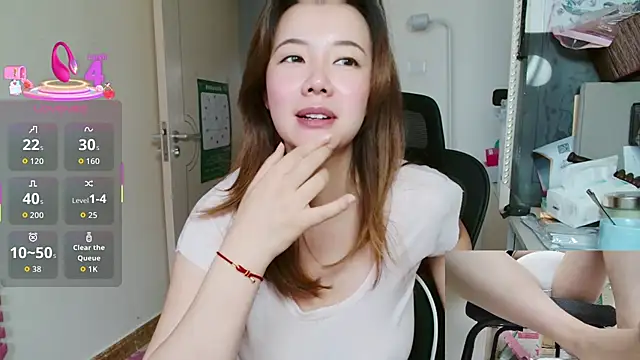 sallycui online show from July 26, 10:39 pm