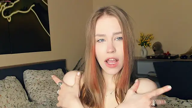 MaliaBourraine online show from April 3, 7:28 am