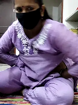 Snapshot of mansi_rawat05 chatting on September 27, 11:28 am mansi rawat05 online show from September 27, 11:28 am