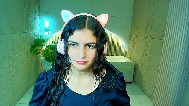 dany r  online show from March 23, 1:17 pm