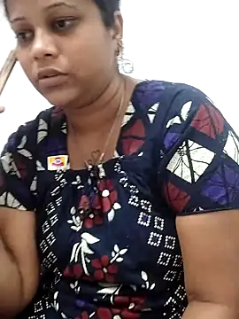 sweetqueen143 online show from March 2, 7:15 am