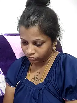 sweetqueen143 online show from May 2, 3:26 pm