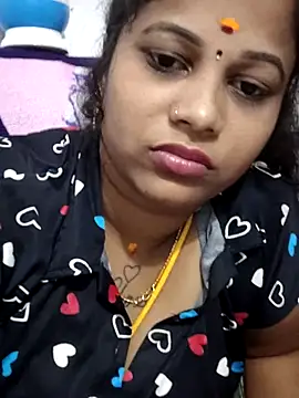 sweetqueen143 online show from May 31, 6:09 pm
