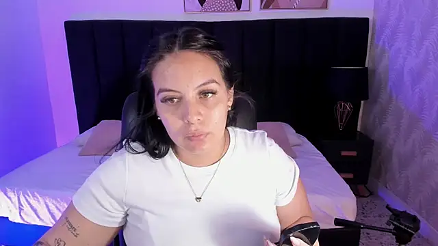 camiladuke7 online show from January 7, 7:39 pm