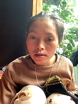 Snapshot of Halyy_xx chatting on September 27, 2:30 am Halyy xx online show from September 27, 2:30 am