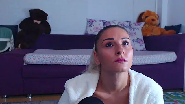 CassieSpell online show from October 7, 8:35 pm