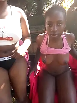 BlackPearl 19 online show from April 11, 7:45 am