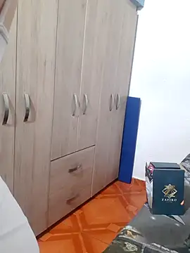 lindsay-rosee online show from October 9, 10:58 pm