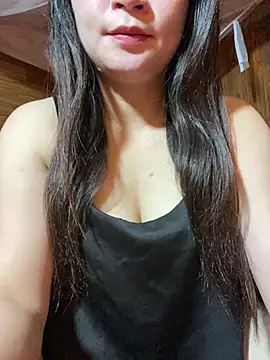violet-00 online show from May 15, 11:18 pm