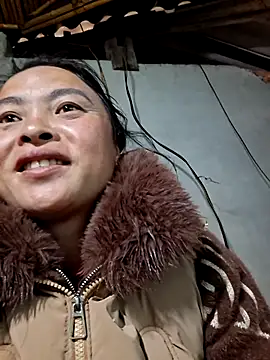 xuxulovezz online show from February 19, 5:07 am