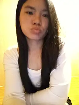 Suny babyy online show from April 4, 1:43 pm