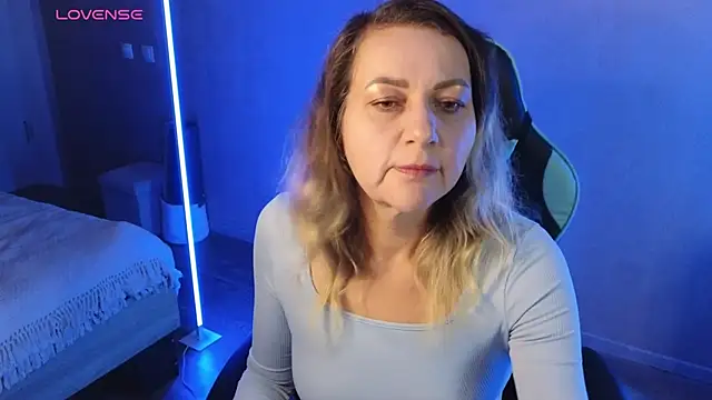 Snapshot of silvaraNoir chatting on October 17, 5:27 pm silvaraNoir online show from October 17, 5:27 pm