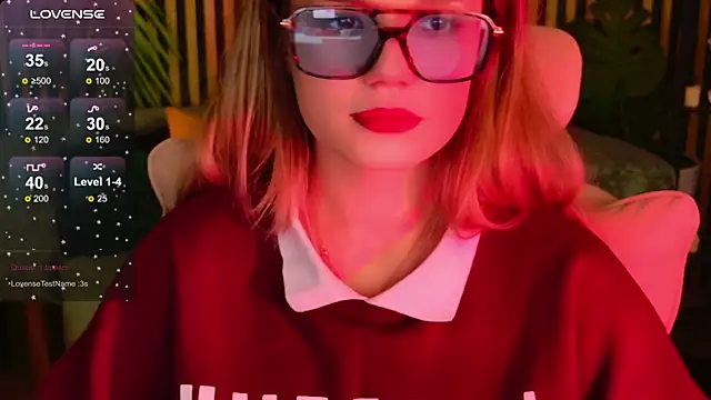 KellyHayden online show from December 1, 6:32 pm