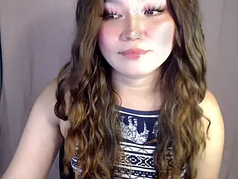 Eyes-on-me online show from November 23, 4:19 pm